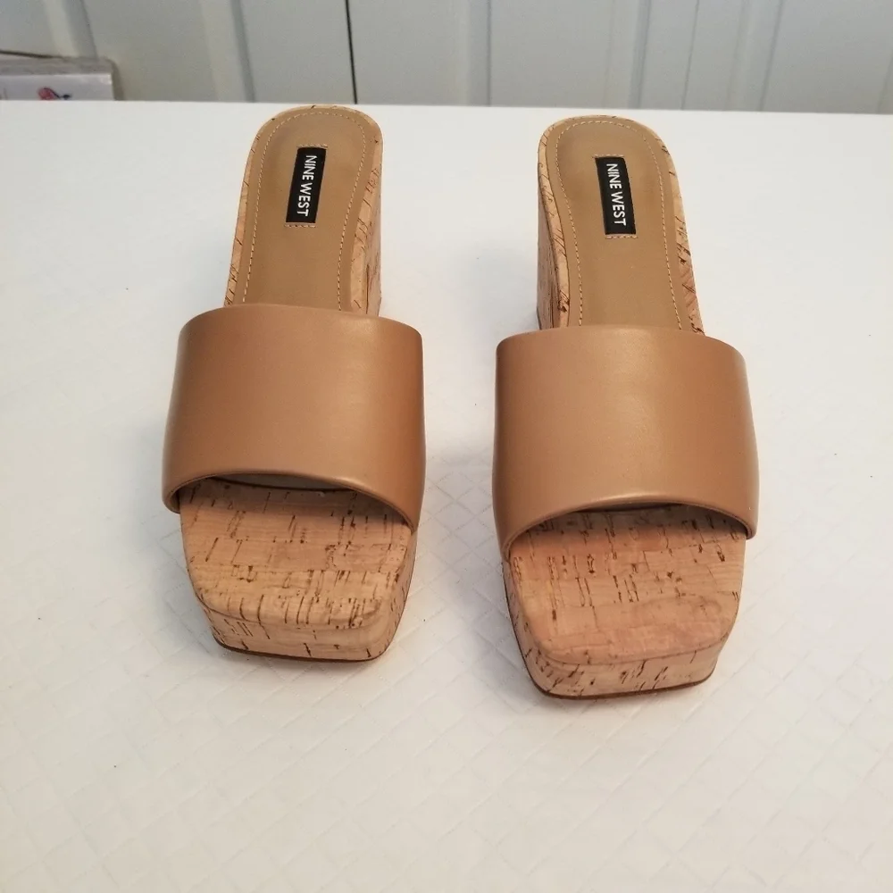 Nine West Sandals Wnoklee8 Size 8M Beige Block 3.5 Inch Heel - Picture 3 of 6